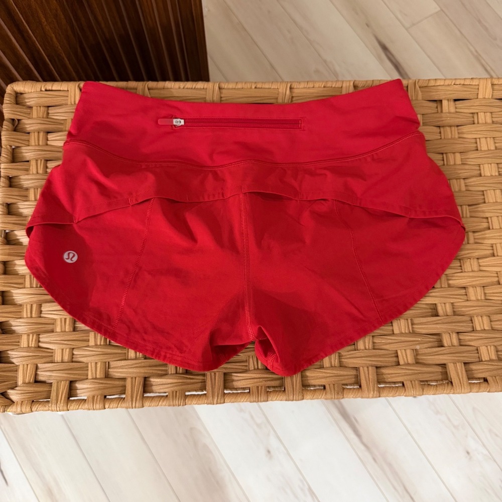 Lululemon Speed Up High-Rise Short 2.5 Red Womens Size 4 Running Workout